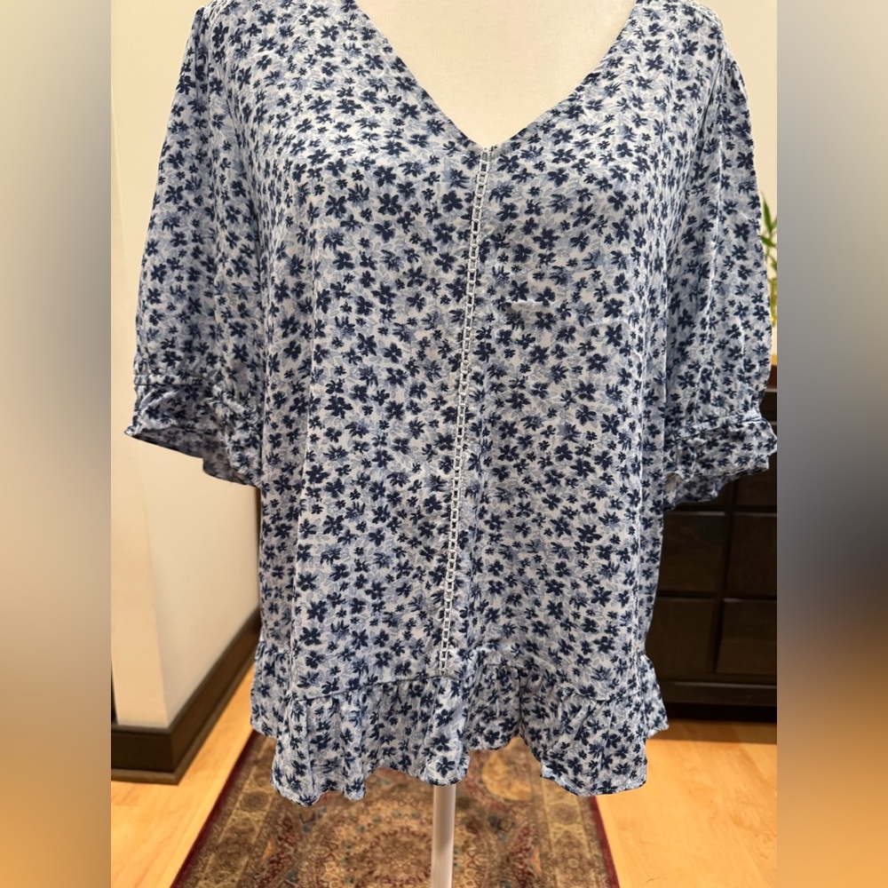 NWOT Boho Floral Pullover Top With Ruffle Details